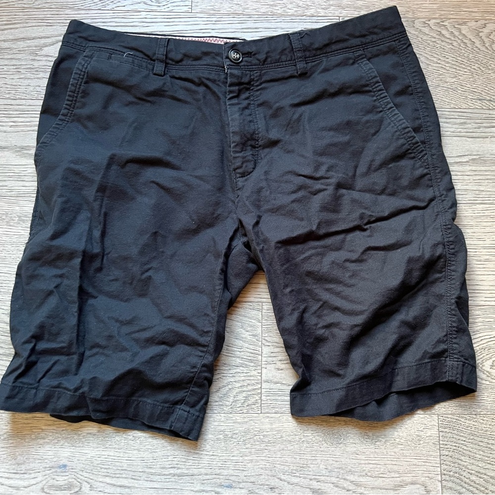 Avery Men's Black Flat Front Shorts